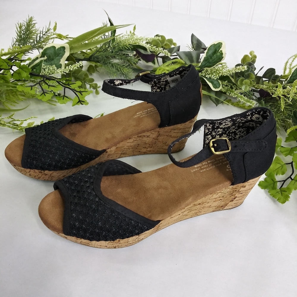 Toms Women's Crochet Overlay Cork Wedge Sandals Ankle Strap Size W 7.5